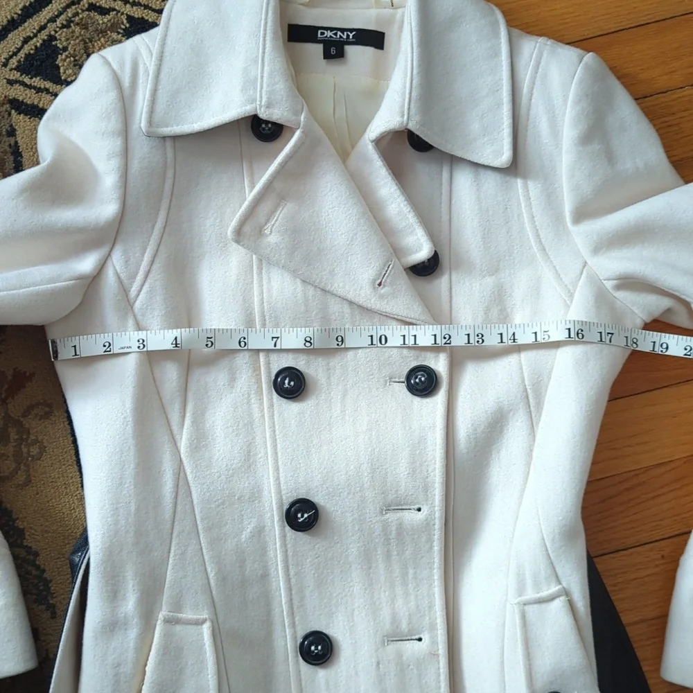 Vintage DKNY white with black and white belt peacoat size 6 - Picture 6 of 15